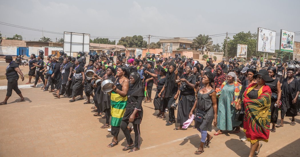 Surgery Lit by Cellphone: Togo Doctors Strike Over Deplorable Hospitals