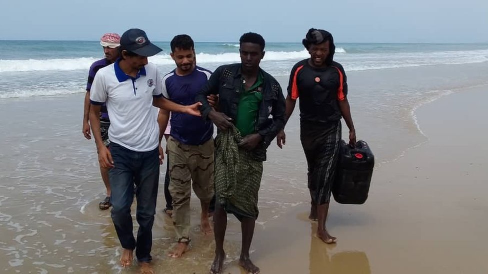 Scores of migrants drown off Yemen