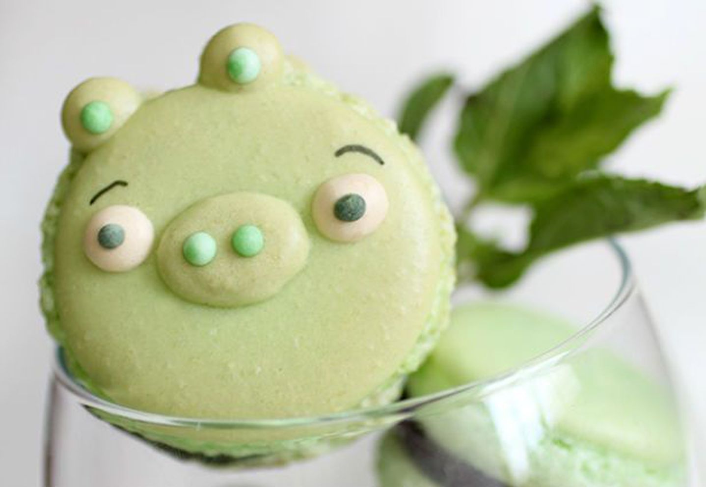 This ‘Angry Birds’ Pigs Dessert Will Taunt Your Taste Buds