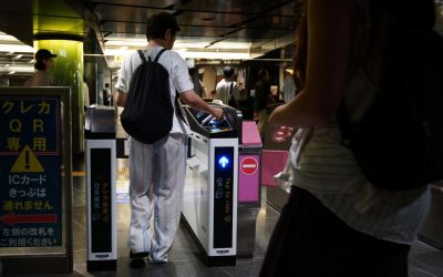 Credit cards in, Suica and Pasmo out at Tokyo Metro’s experimental gates