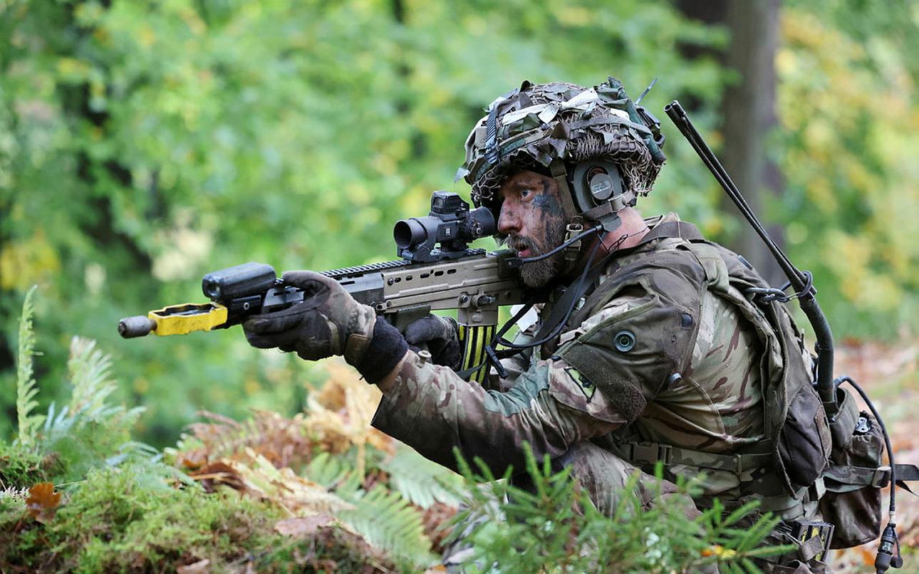 090926UK-RESERVESphoto02
