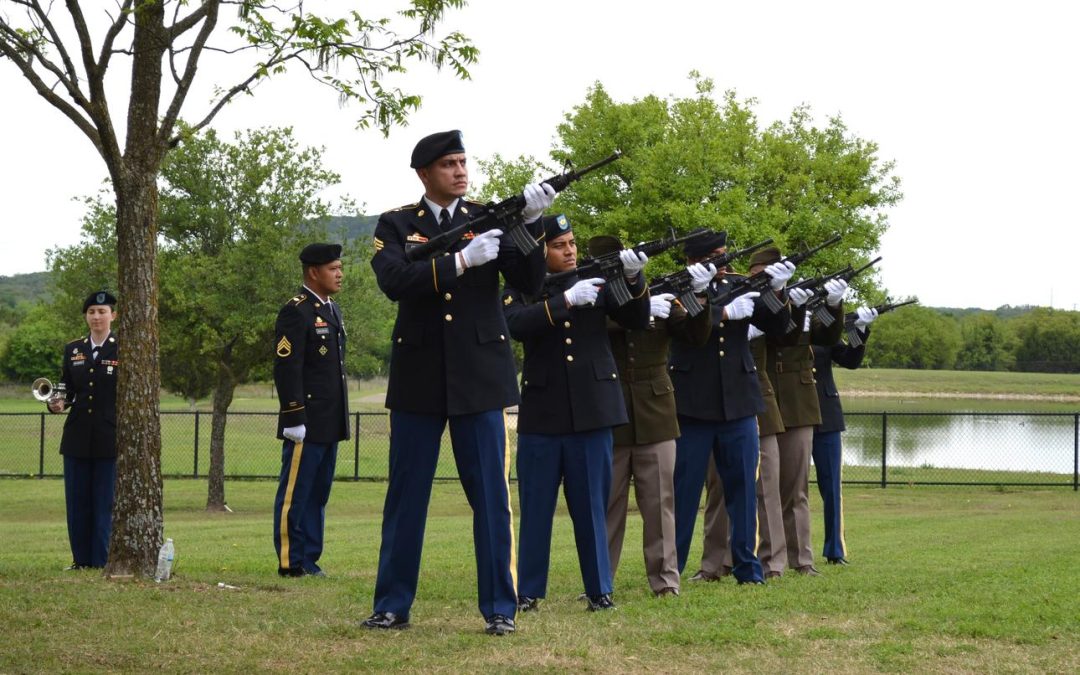 Army warns of scammers targeting grieving families during veteran funeral planning